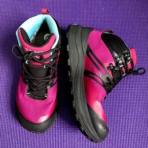 Topo Athletic Size 10 Women’s Trailventure 2  Waterproof Hiking Boot
